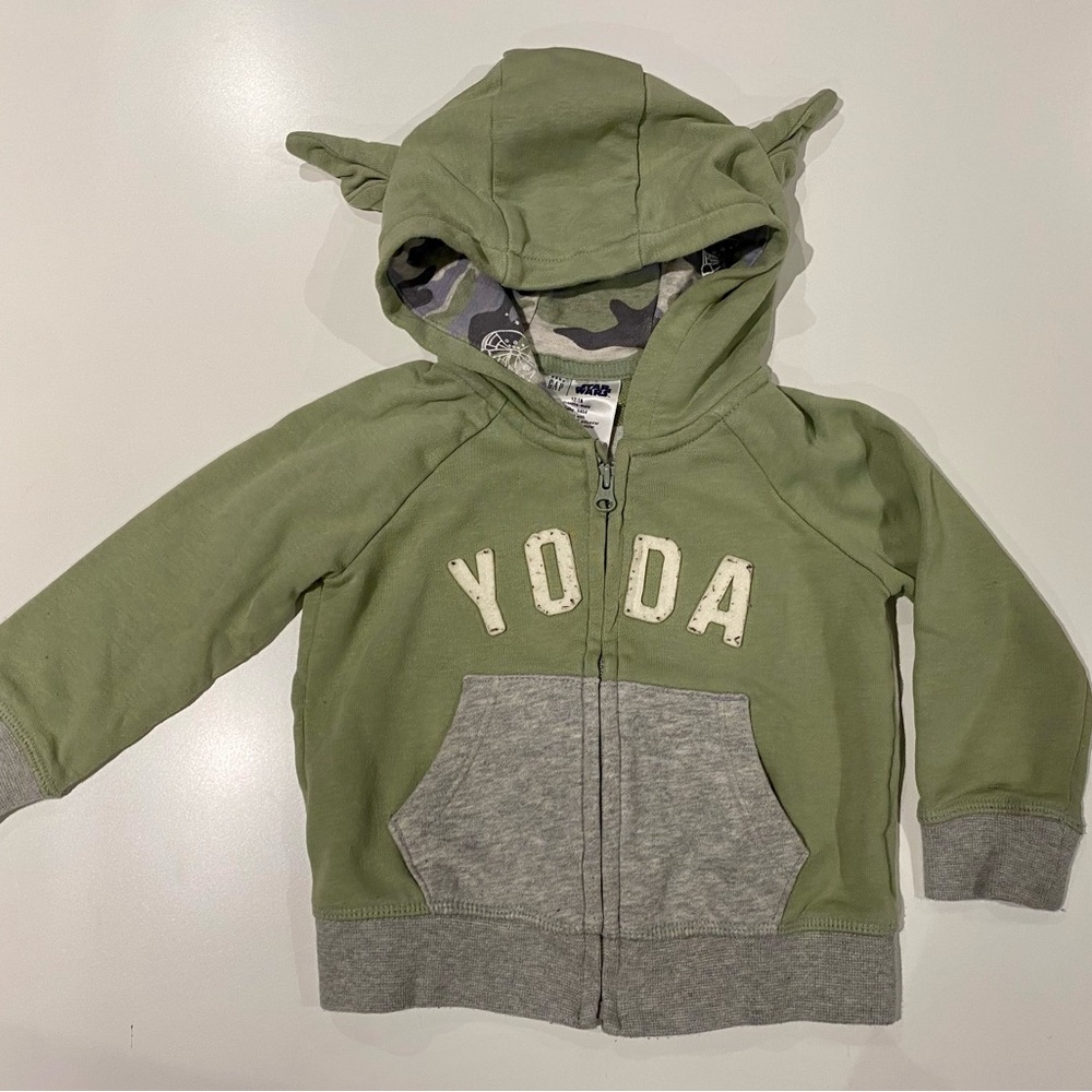 GAP Green and Gray Yoda Sweatshirt Hoodie